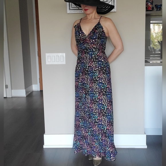 ๐ HOST PICK ๐ Molly Bracken Premium Maxi Dress ๐ - Picture 9 of 14